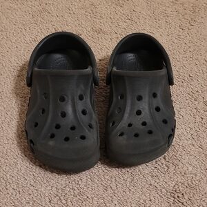 Black Crocs